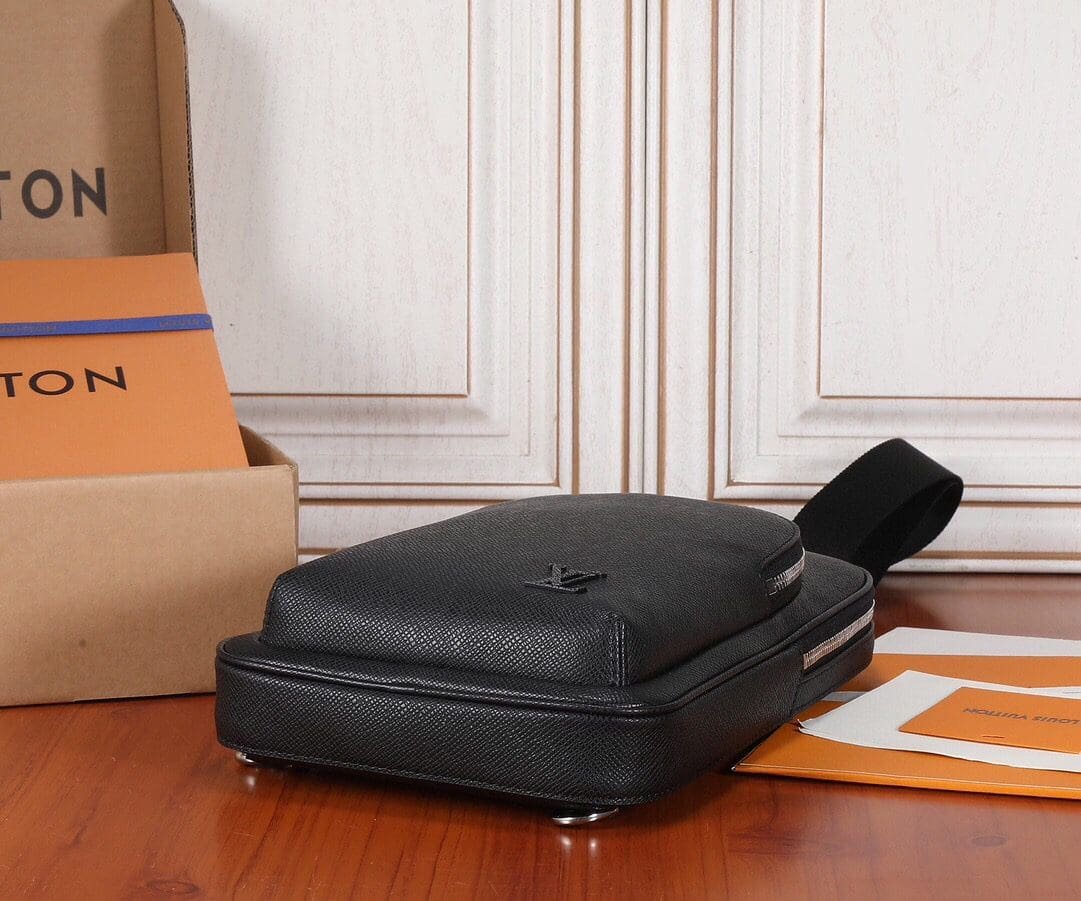 L0vis Vvtt0n M30863 Avenue Slingbag NM