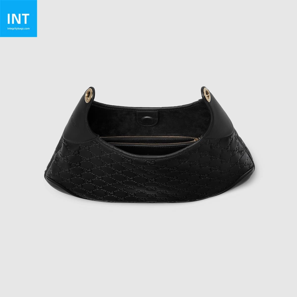 Gvc*1 B medium shoulder bag