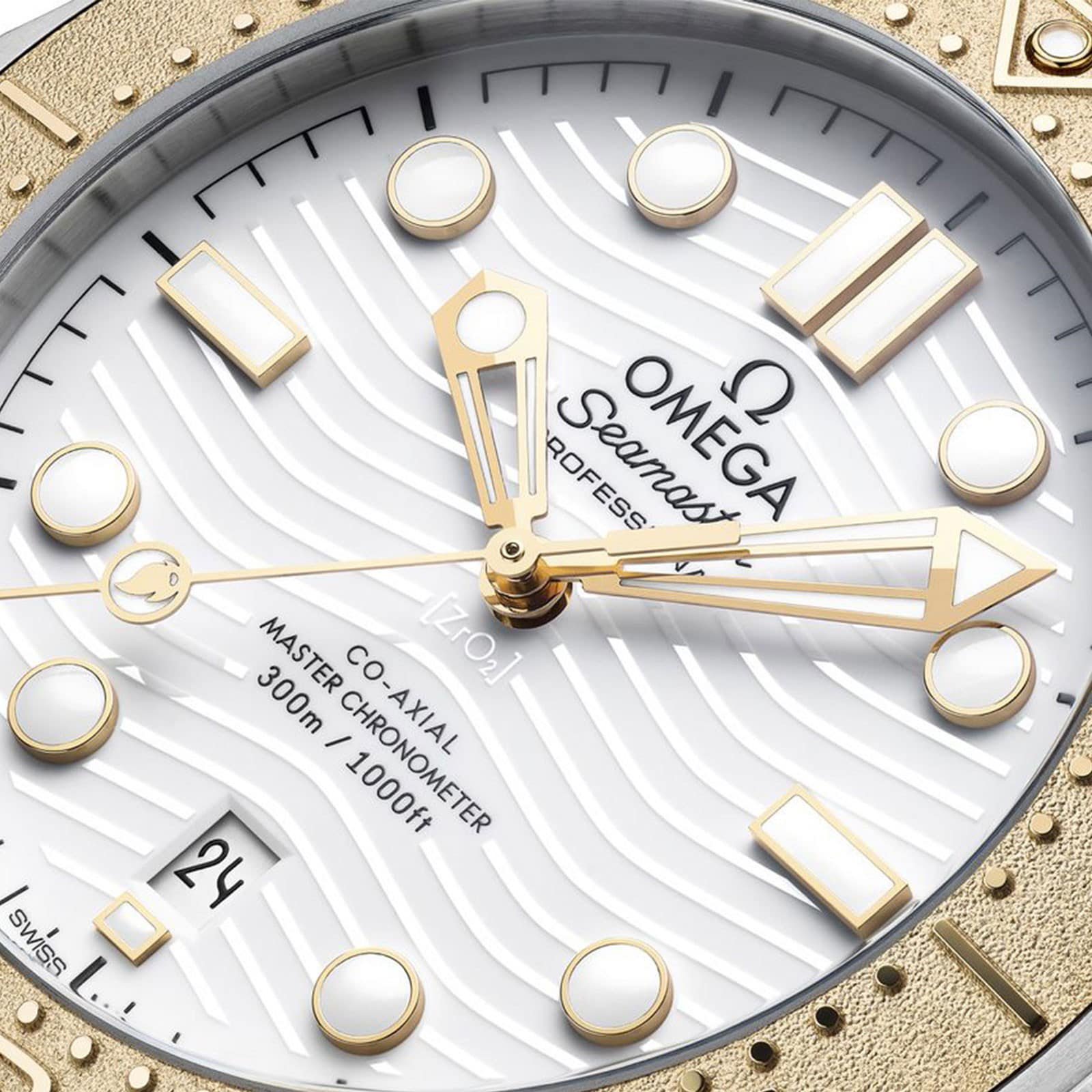 0me*ga Seamaster Diver 300M Paris 2024