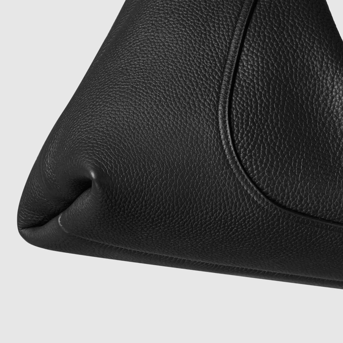 Gvc*1 SOFTBIT MAXI SHOULDER BAG
