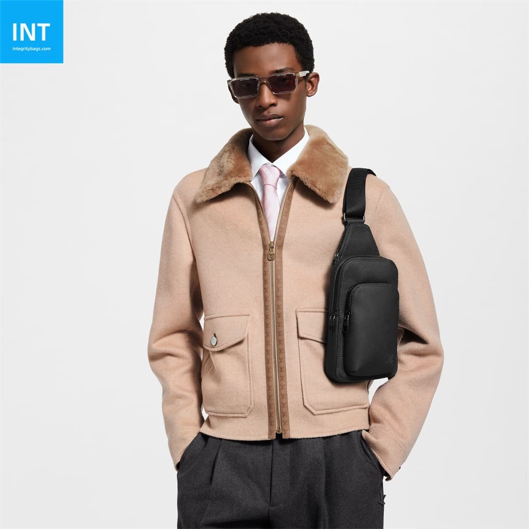 L0vis Vvtt0n M15255 Avenue Slingbag PM