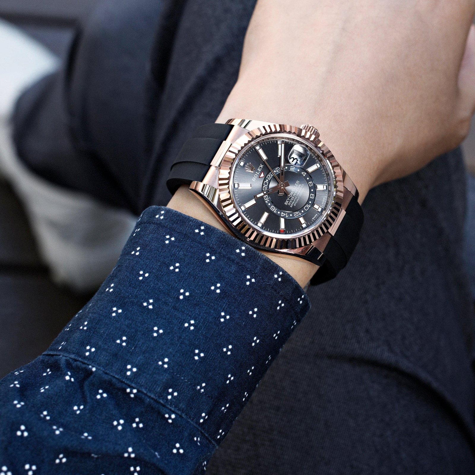 R01ex Sky-Dweller 326235 Rose Gold Rhodium Dial