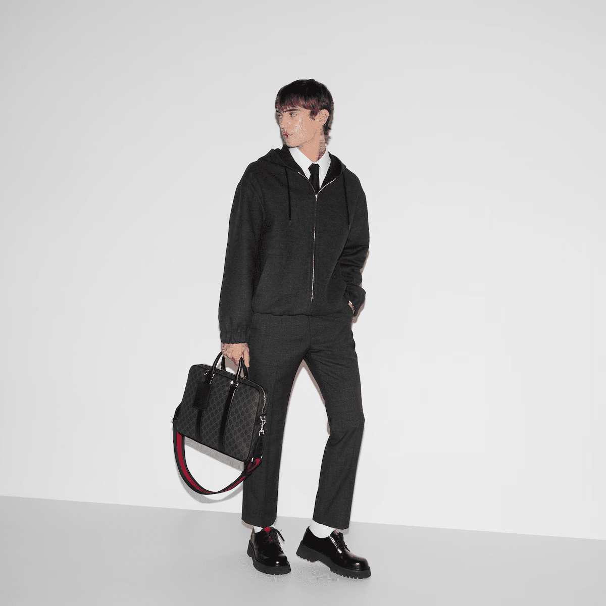 Gvc*1 BLACK MEDIUM BRIEFCASE