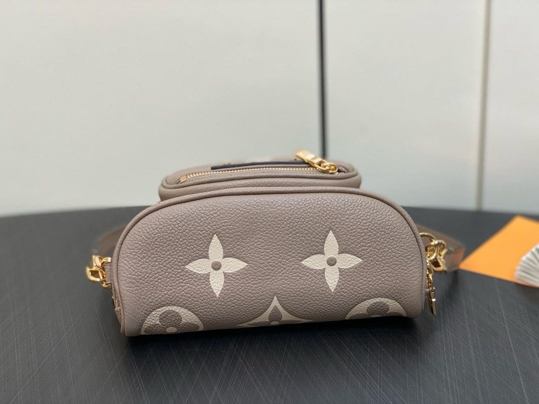 L0vis Vvtt0n M83219 Mini Bumbag