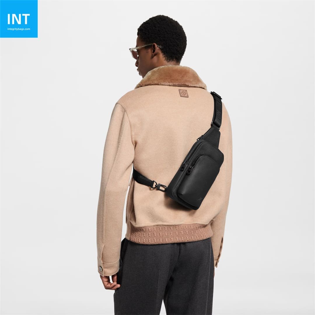 L0vis Vvtt0n M15255 Avenue Slingbag PM