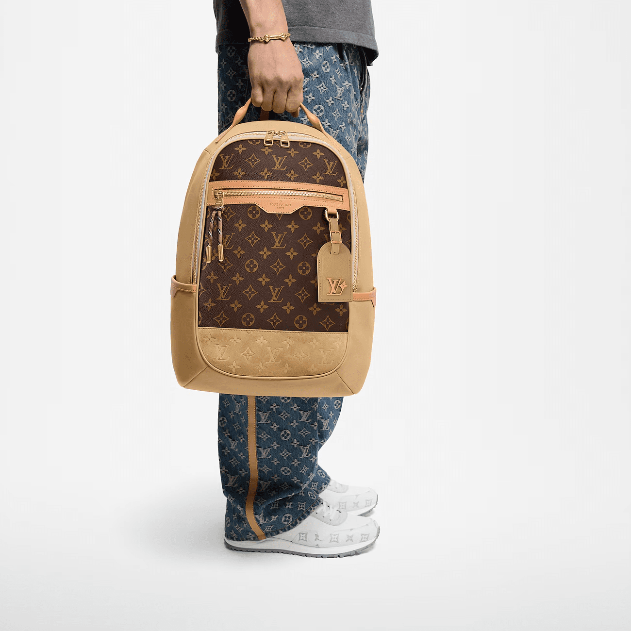 L0vis Vvtt0n M12624 Outdoor Backpack
