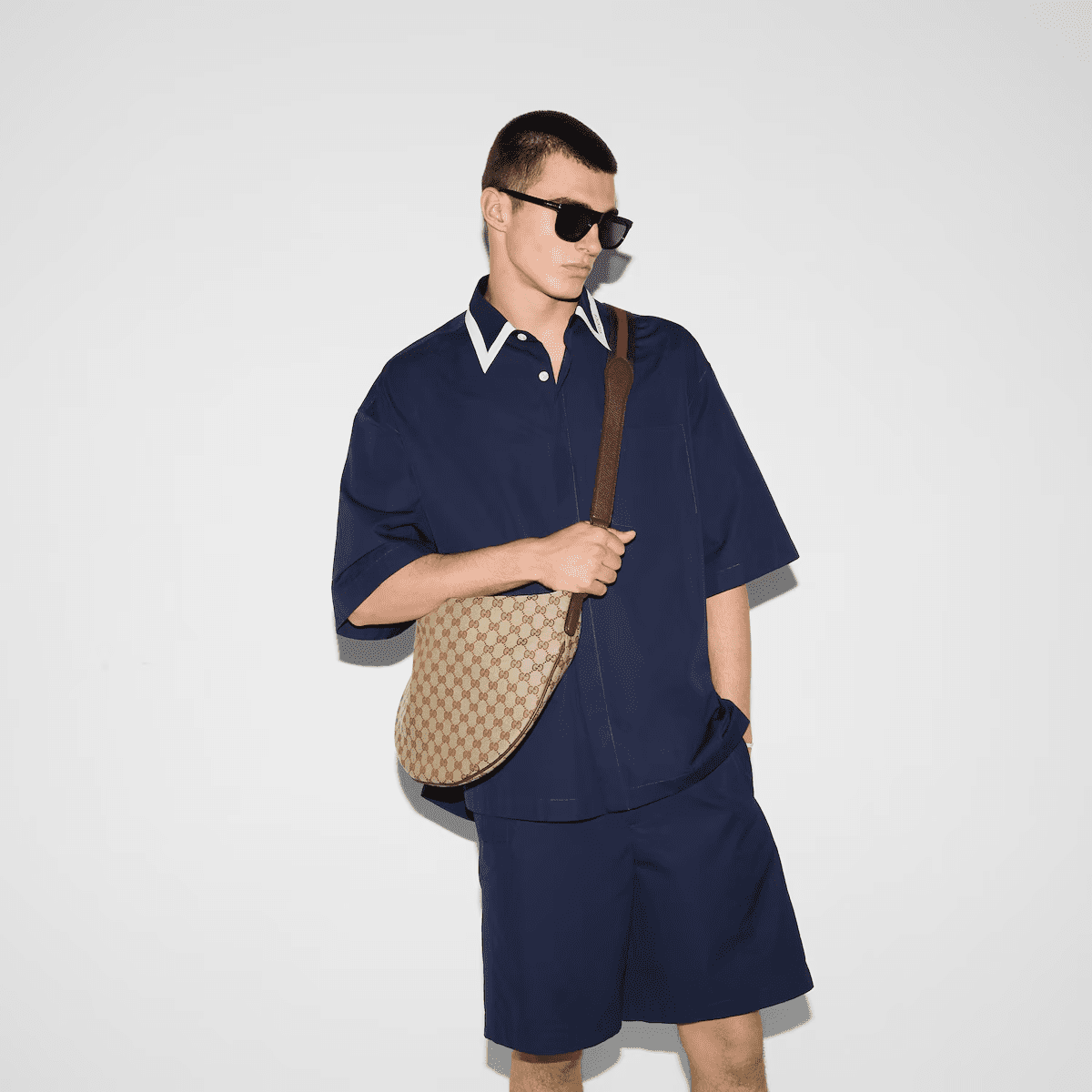 Gvc*1 B MEDIUM SHOULDER BAG