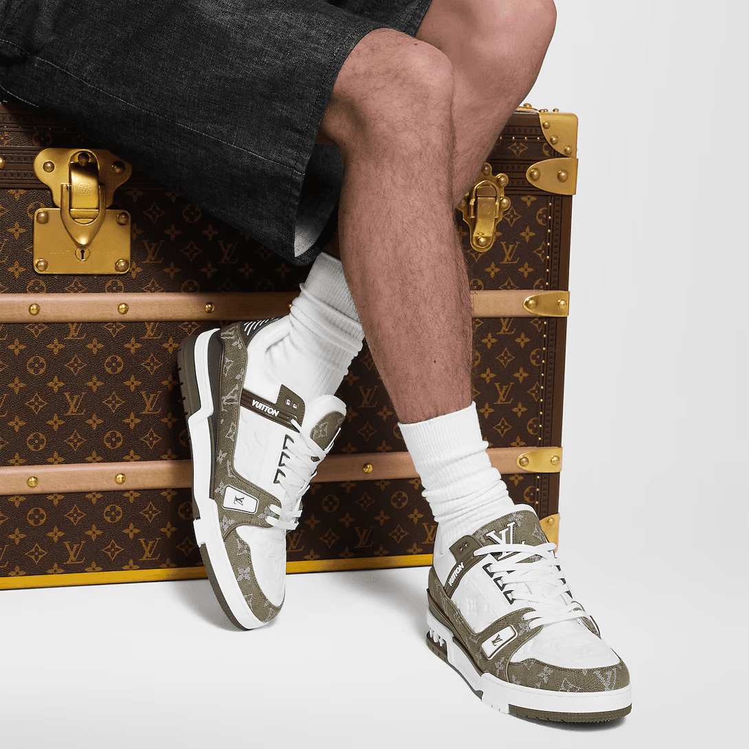 L0vis Vvtt0n 1AIKN3 LV Trainer Sneaker