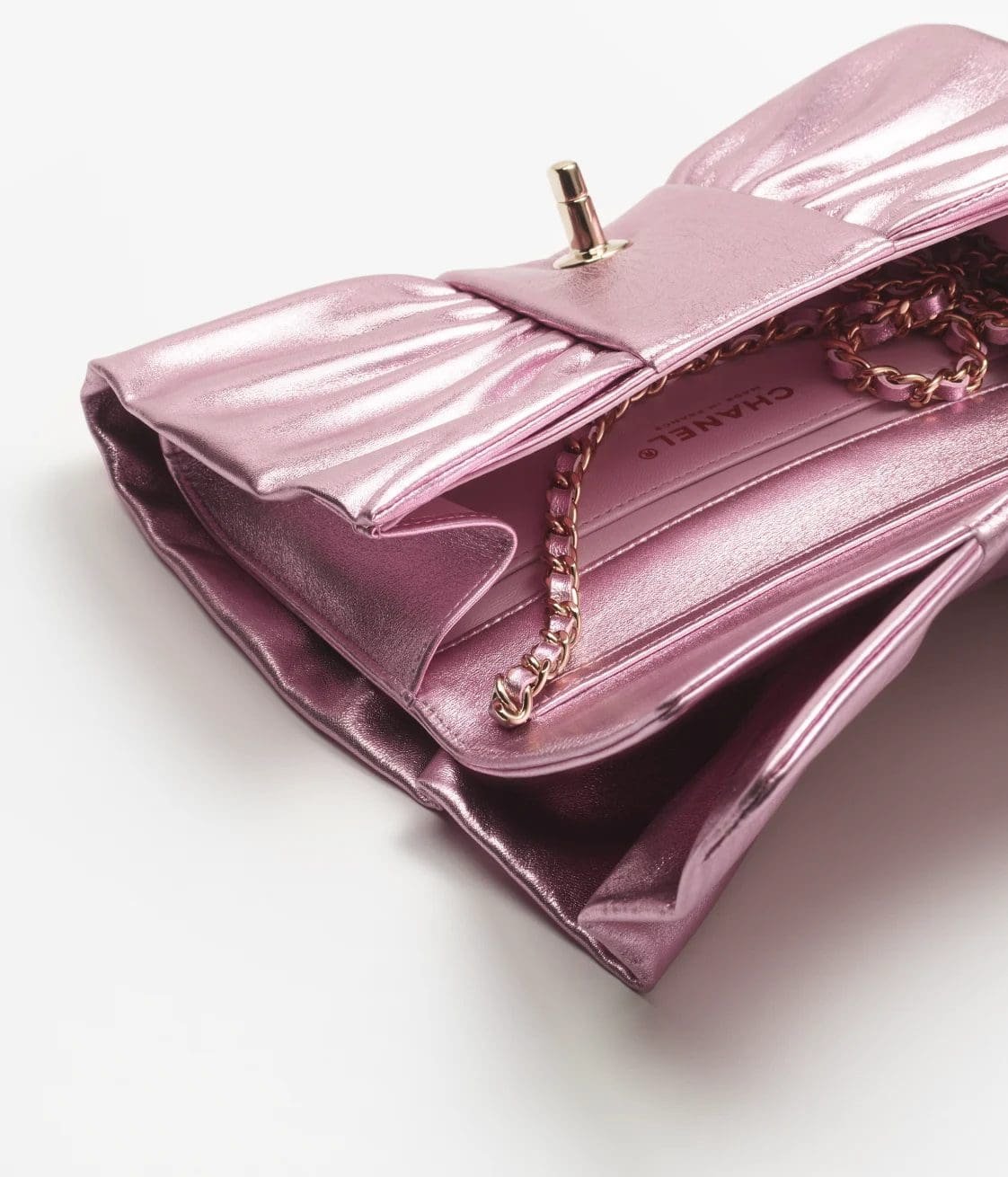 Ch**el Clutch Metallic Lambskin & Gold-Tone Metal Pink