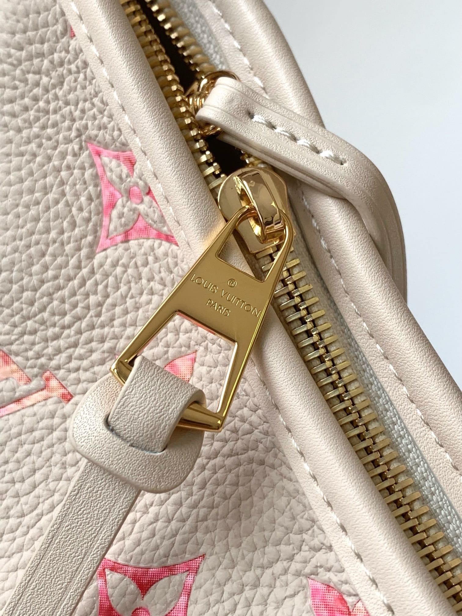 L0vis Vvtt0n M24652 CarryAll PM