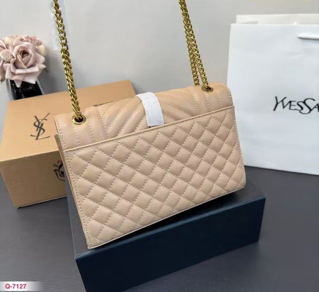 Sa1nt Lau*nt ENVELOPE MEDIUM IN QUILTED GRAIN DE POUDRE EMBOSSED LEATHER