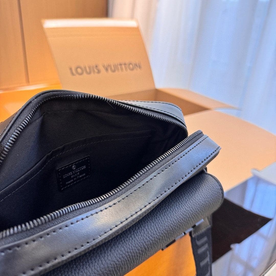 L0vis Vvtt0n M22482 Fastline Messenger