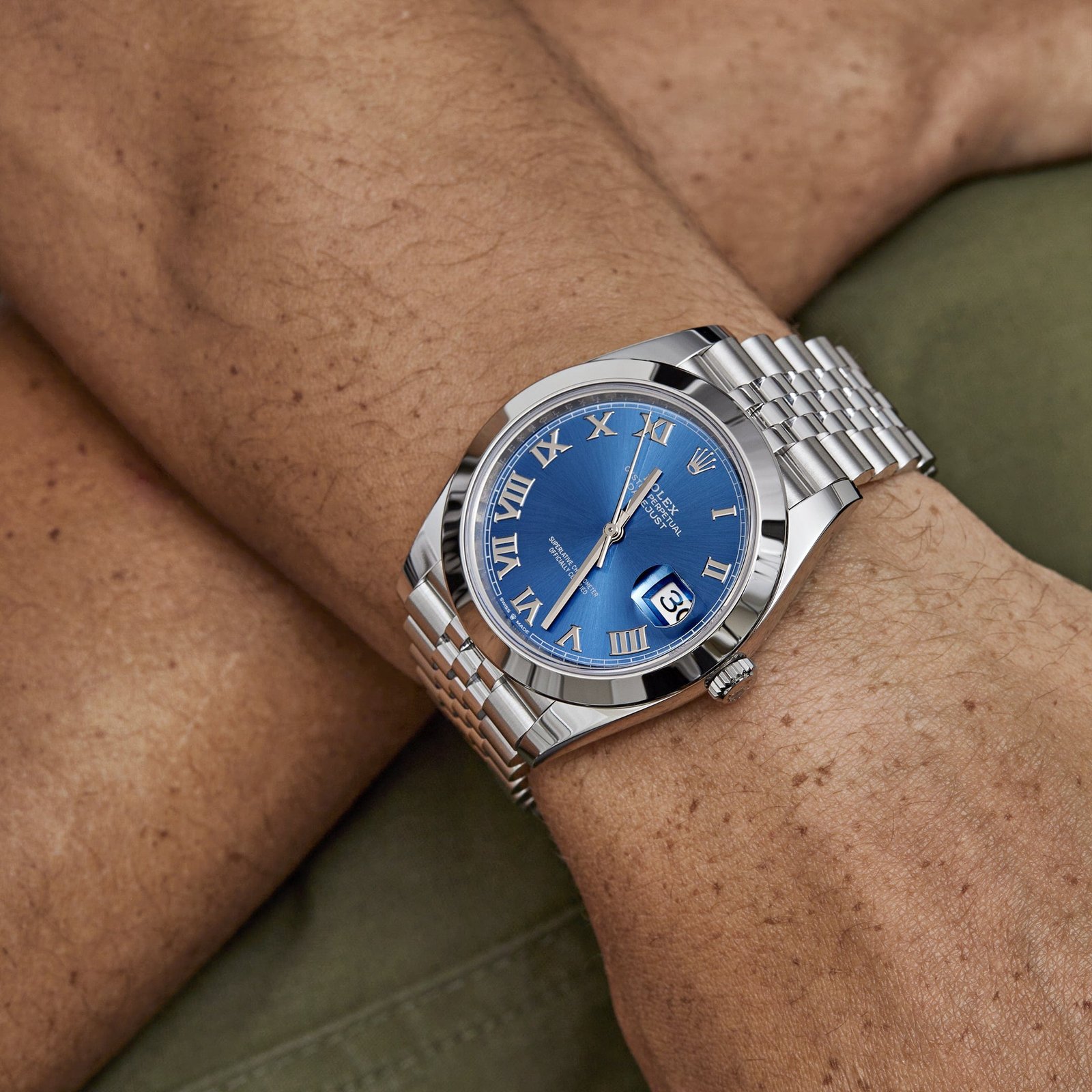 R01ex Datejust 41 126300 Stainless Steel Blue Roman Dial Jubilee (2025)