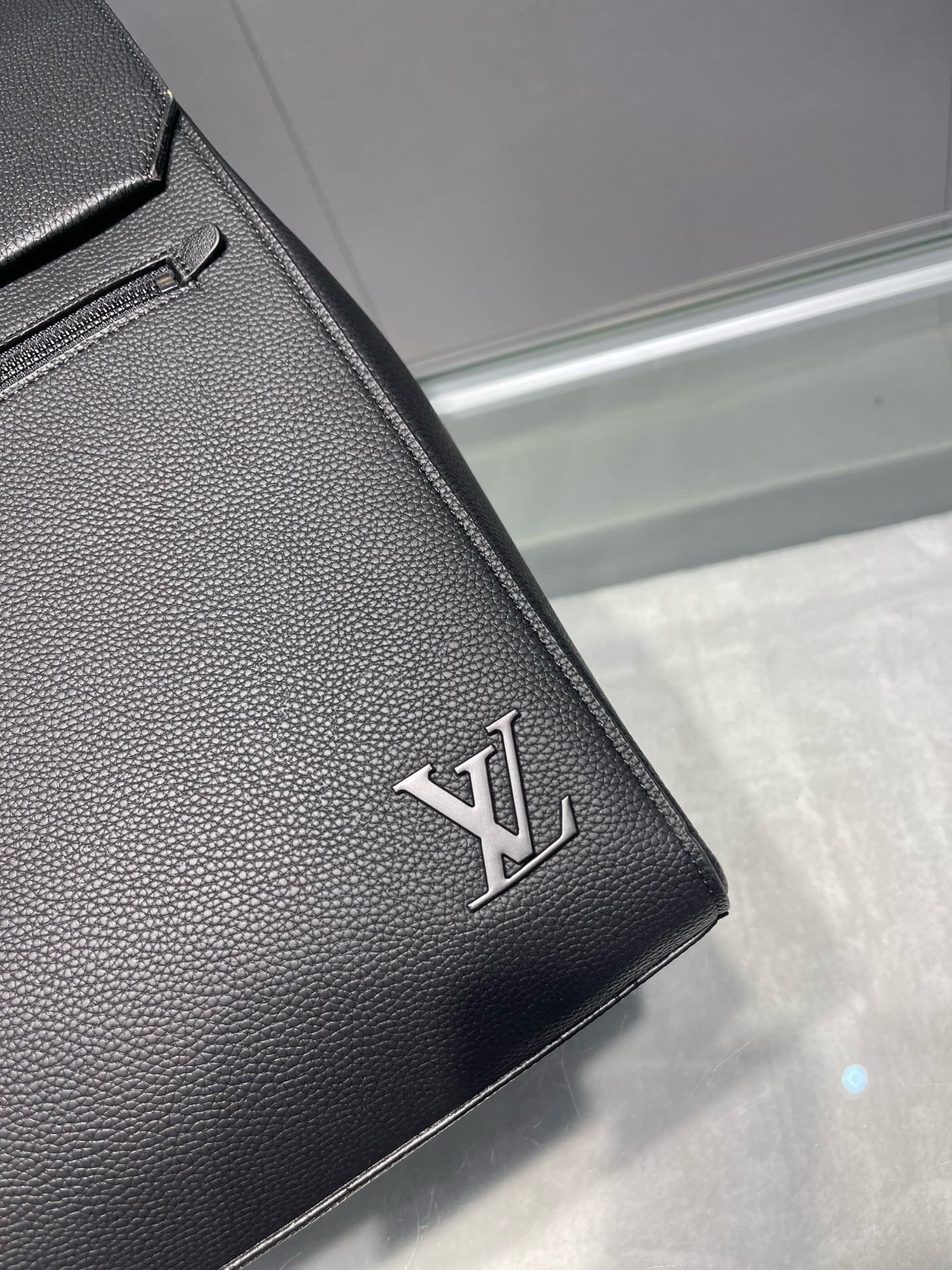 L0vis Vvtt0n M21367 Fastline Backpack
