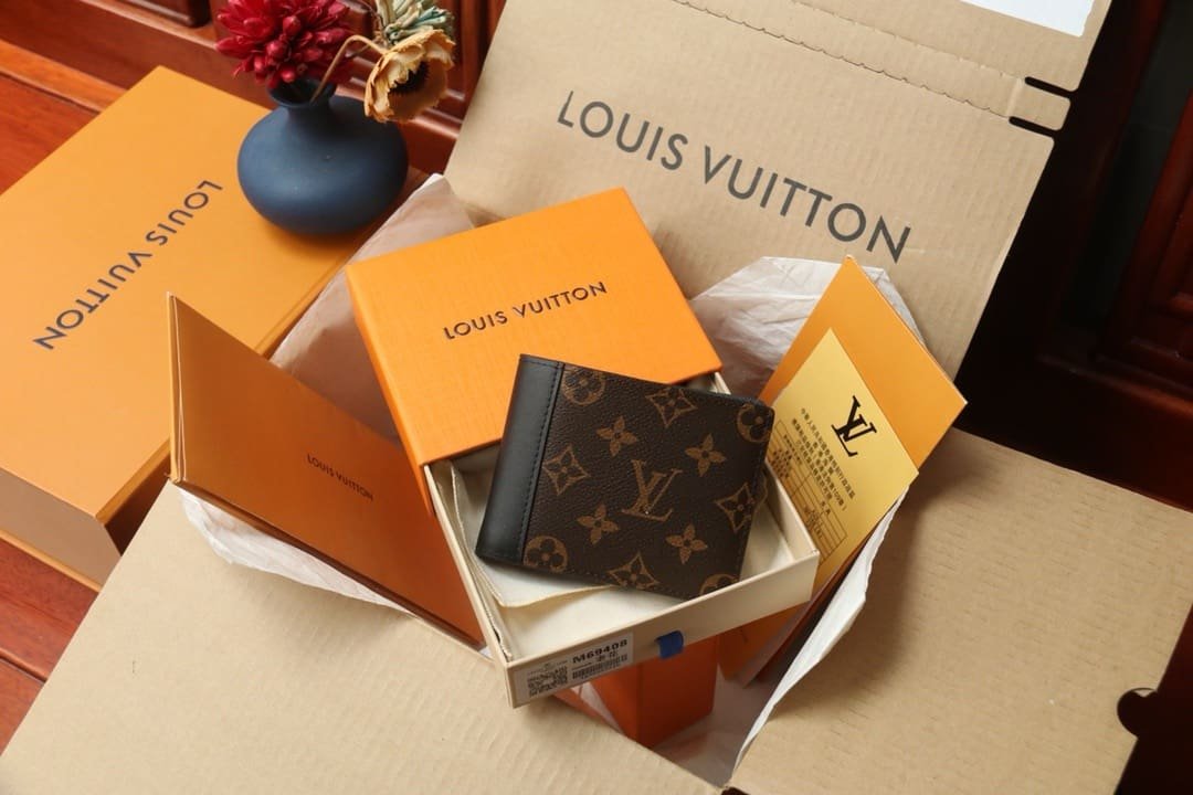 L0vis Vvtt0n M69408 Multiple Wallet
