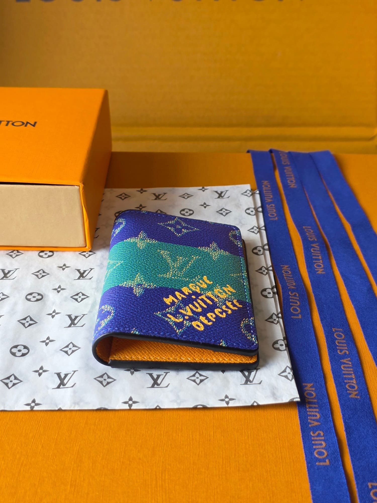 L0vis Vvtt0n M25794 NEW Pocket Organizer