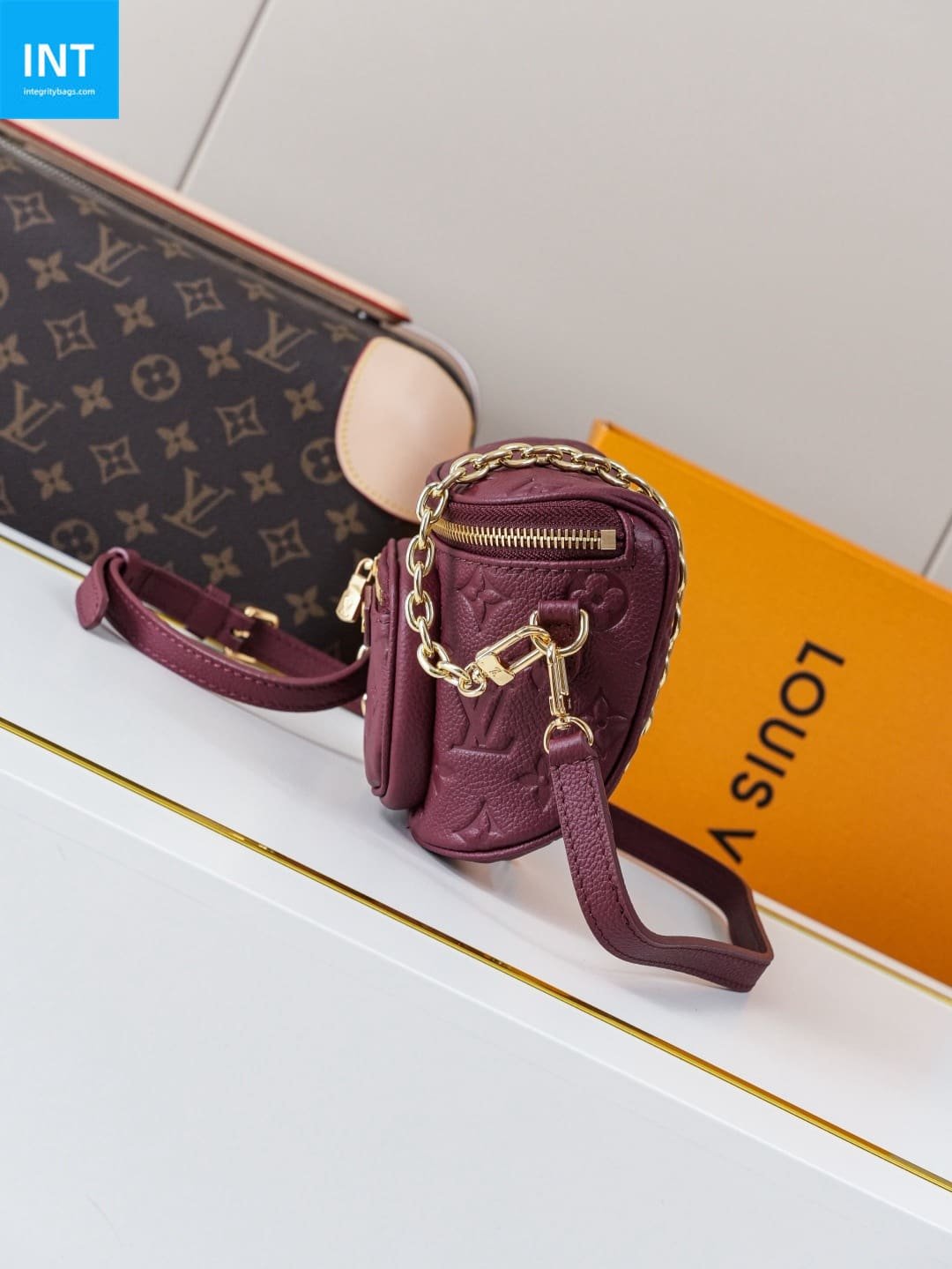 L0vis Vvtt0n M25905 Mini Bumbag