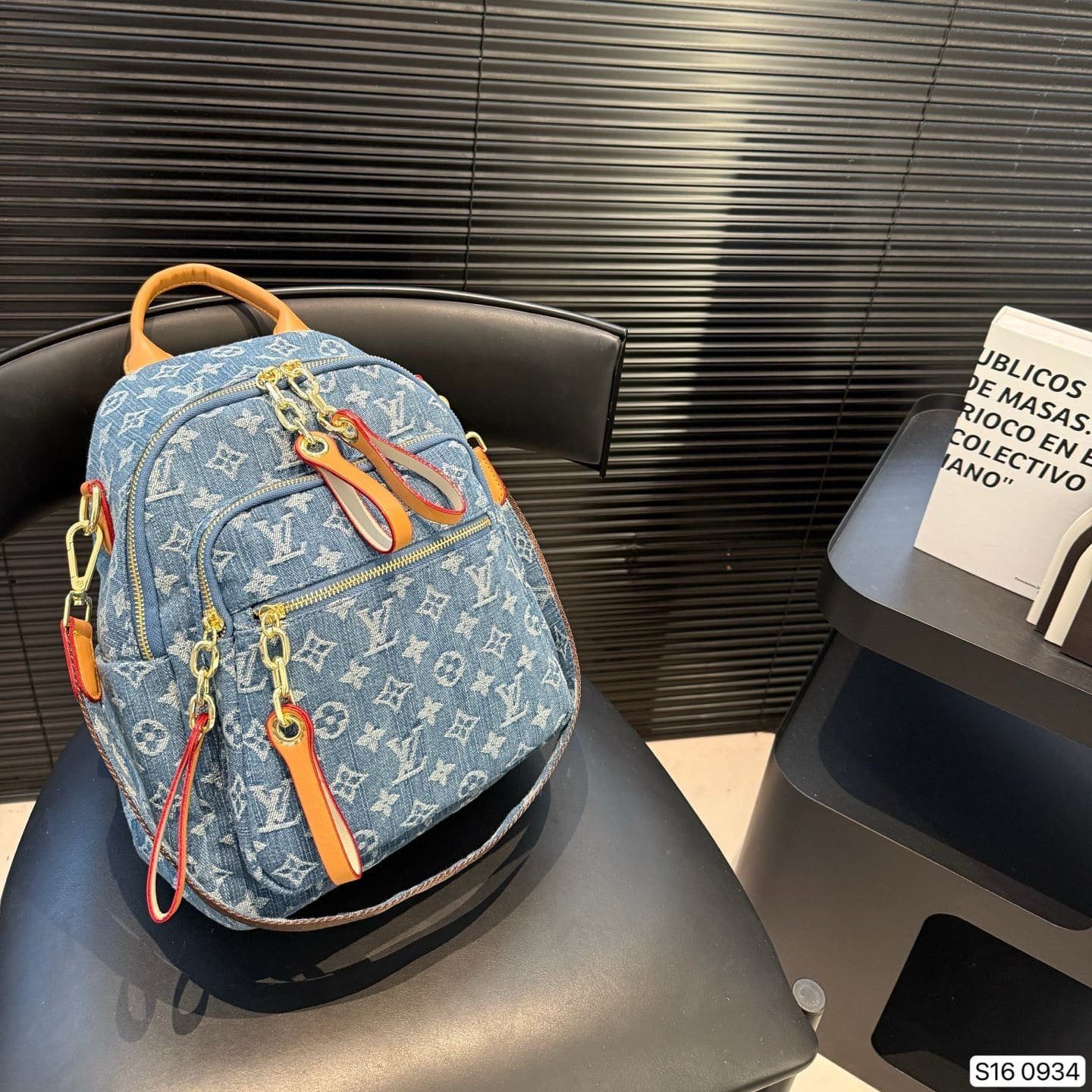 L0vis Vvtt0n backpack