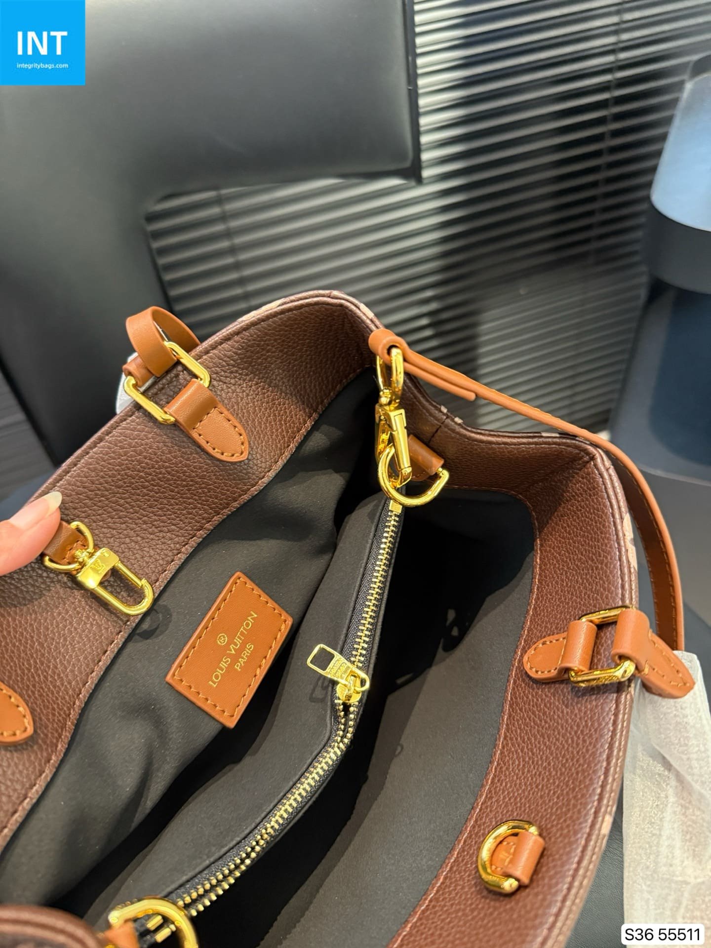 L0vis Vvtt0n Sully PM leather handbag