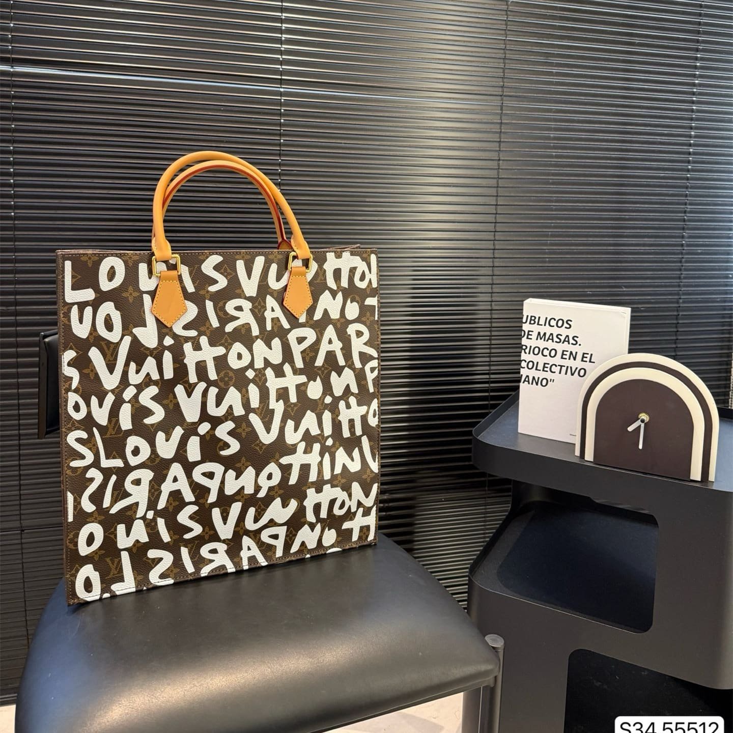 L0vis Vvtt0n Graffiti Bag