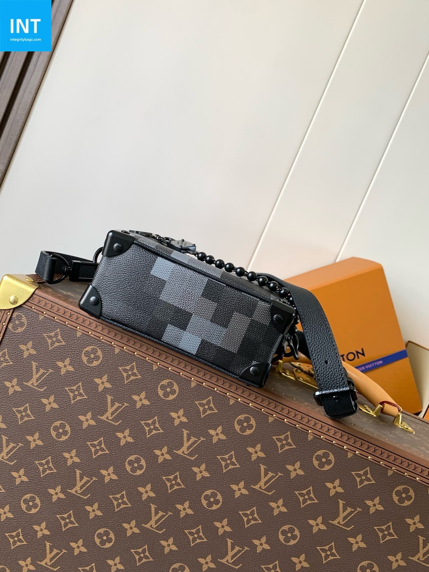 L0vis Vvtt0n M14922 Mini Soft Trunk