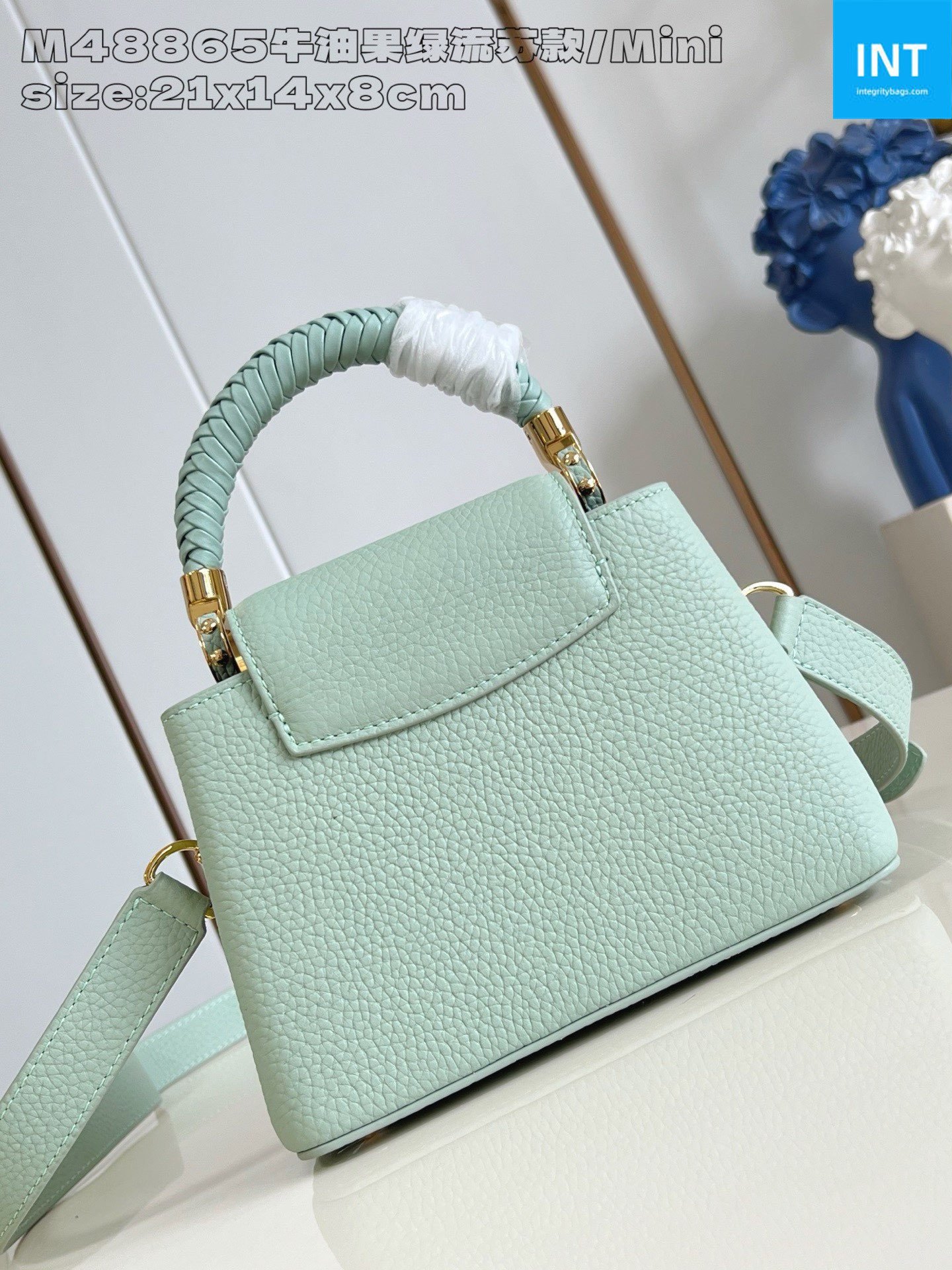 L0vis Vvtt0n M15157 Capucines Mini