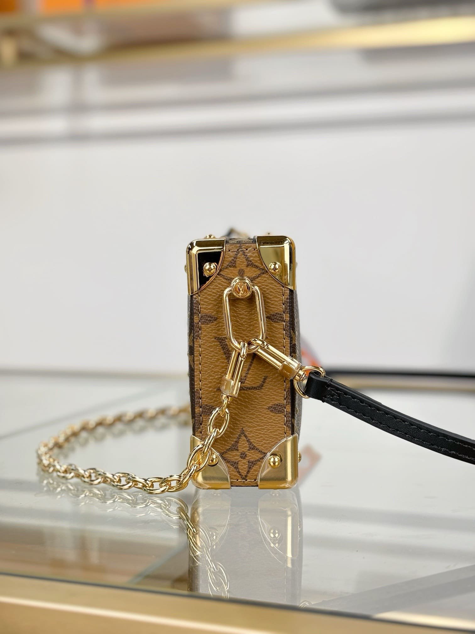 L0vis Vvtt0n M13147 SLIM TRUNK BAG