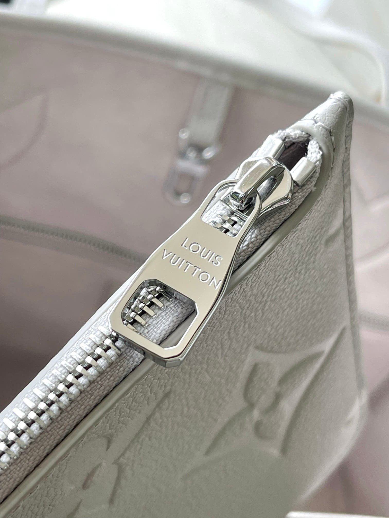 L0vis Vvtt0n M13758 Neverfull MM