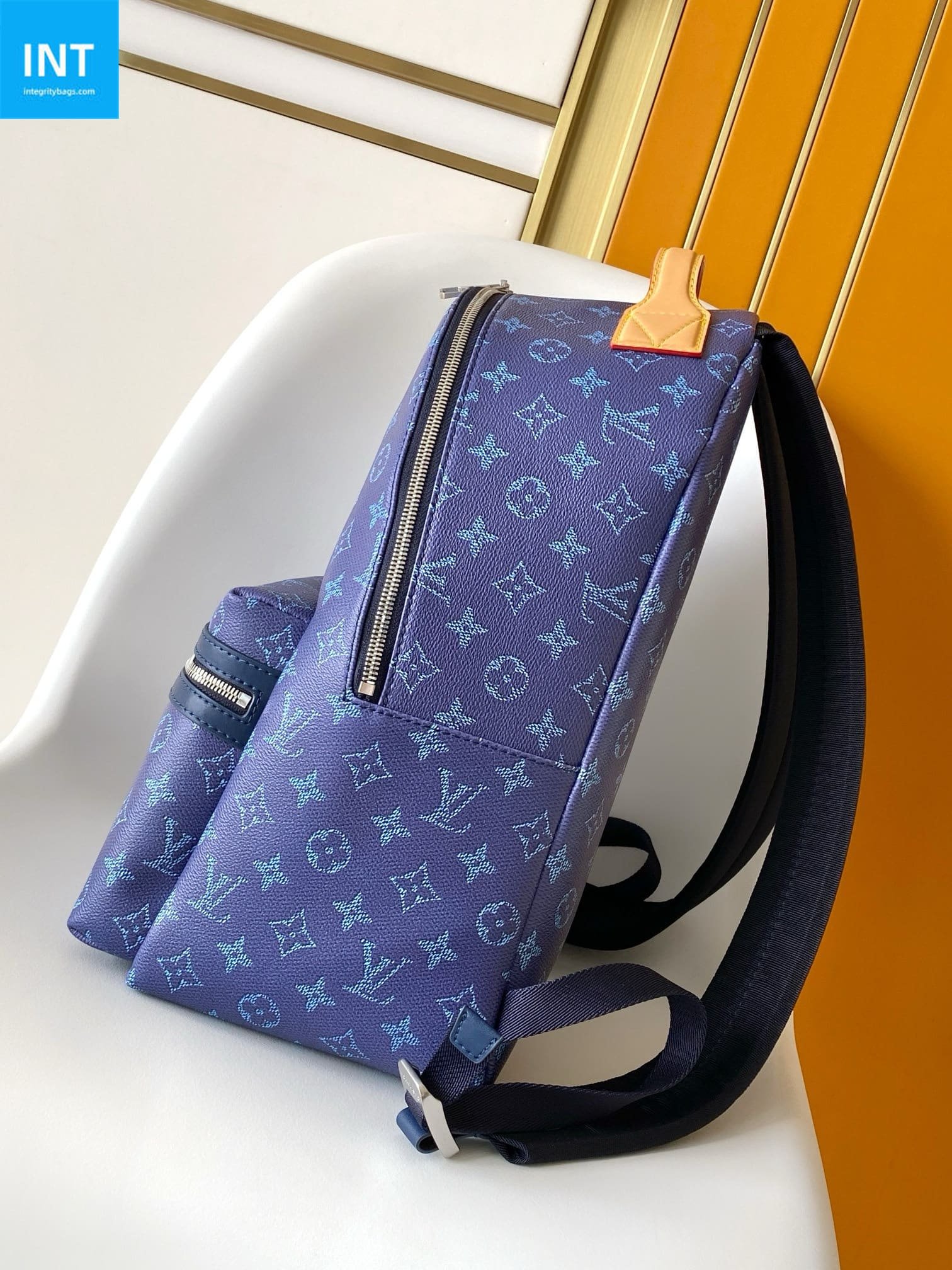L0vis Vvtt0n M26942 Discovery Backpack PM