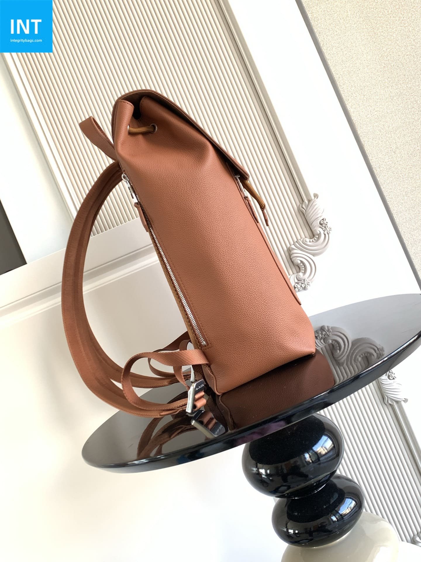 L0vis Vvtt0n M26023 Fastline Backpack