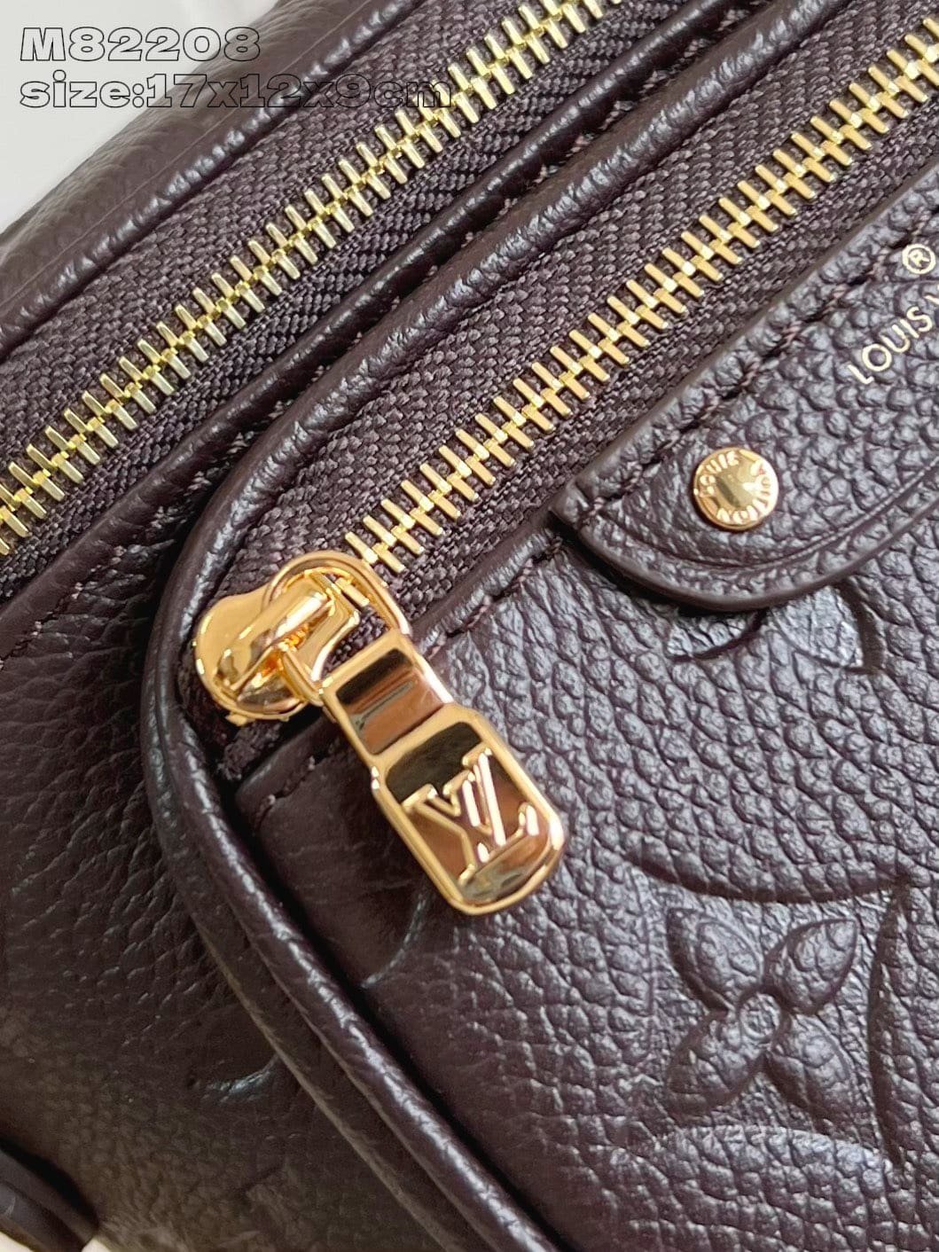 L0vis Vvtt0n M13827 Mini Bumbag