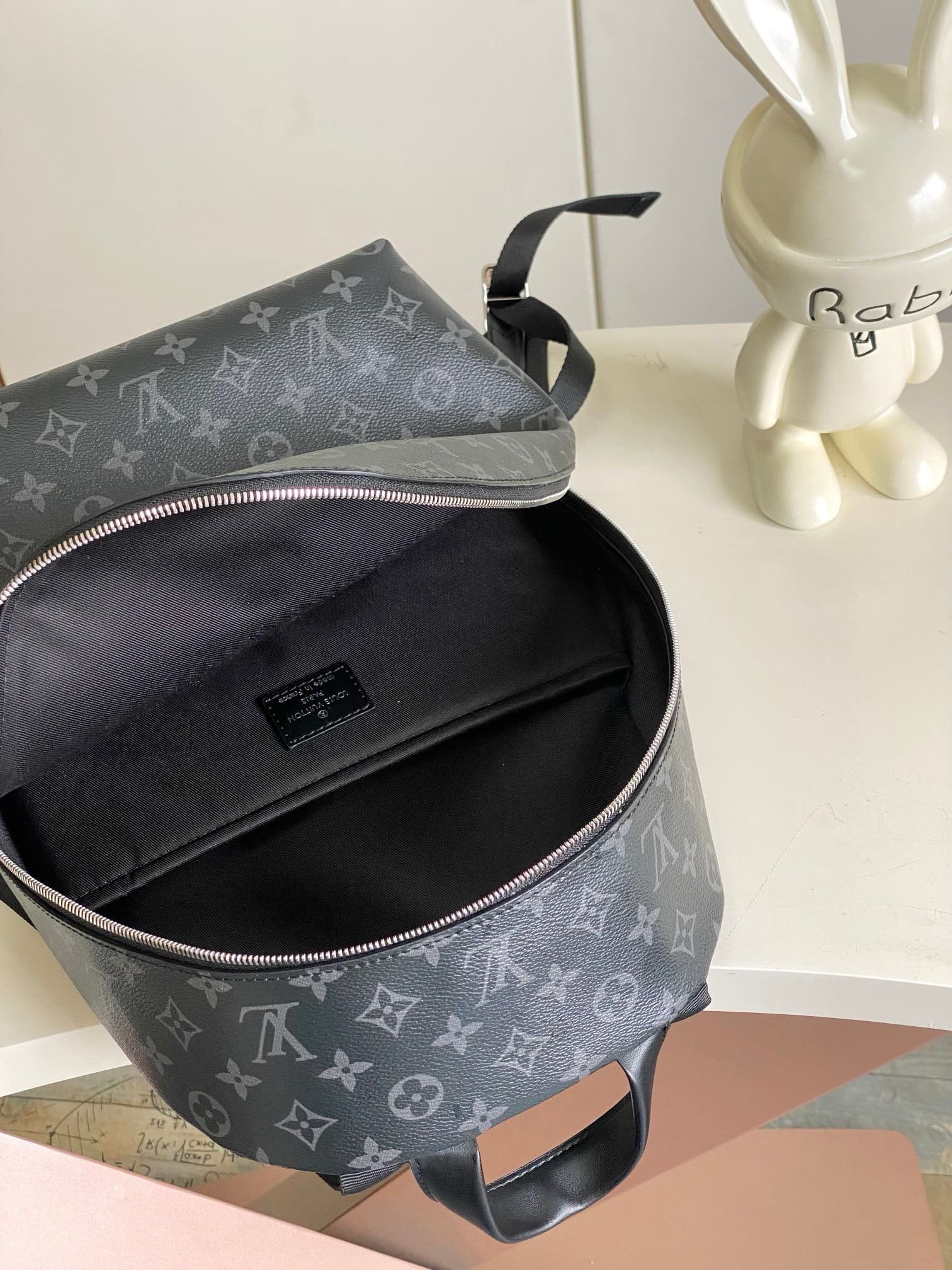 L0vis Vvtt0n M14020 Discovery Slim Backpack