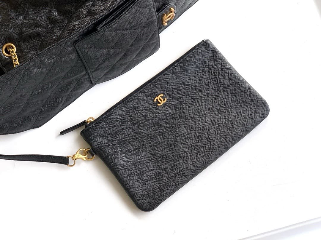 Ch**el 25 Medium Handbag