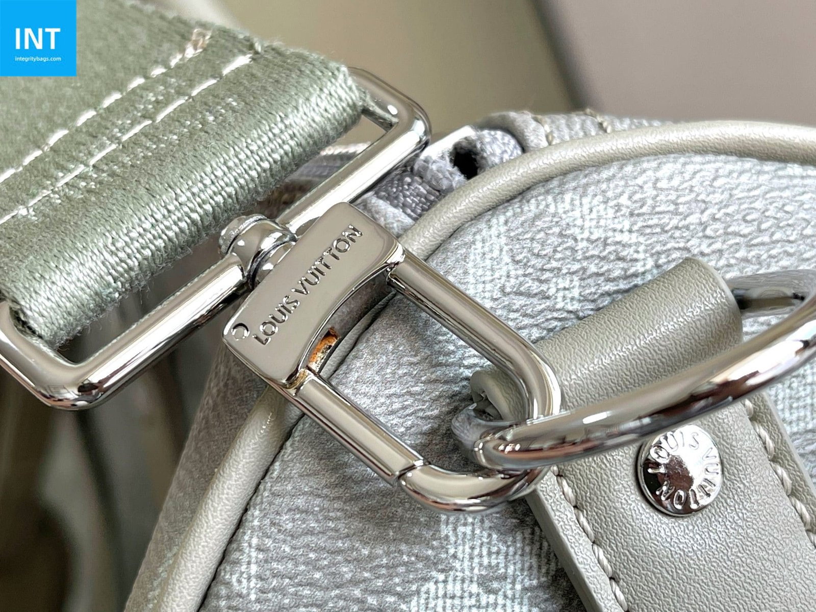 L0vis Vvtt0n M11718 KEEPALL BANDOULIÈRE 45 travel bag