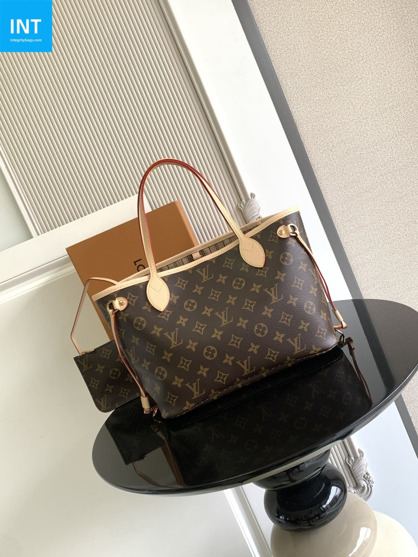 L0vis Vvtt0n M46979 Neverfull PM