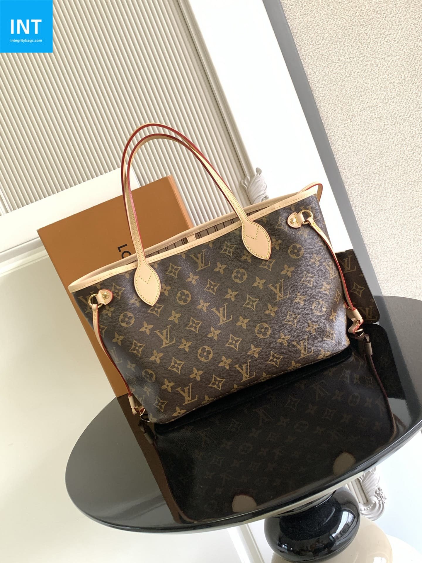 L0vis Vvtt0n M46979 Neverfull PM