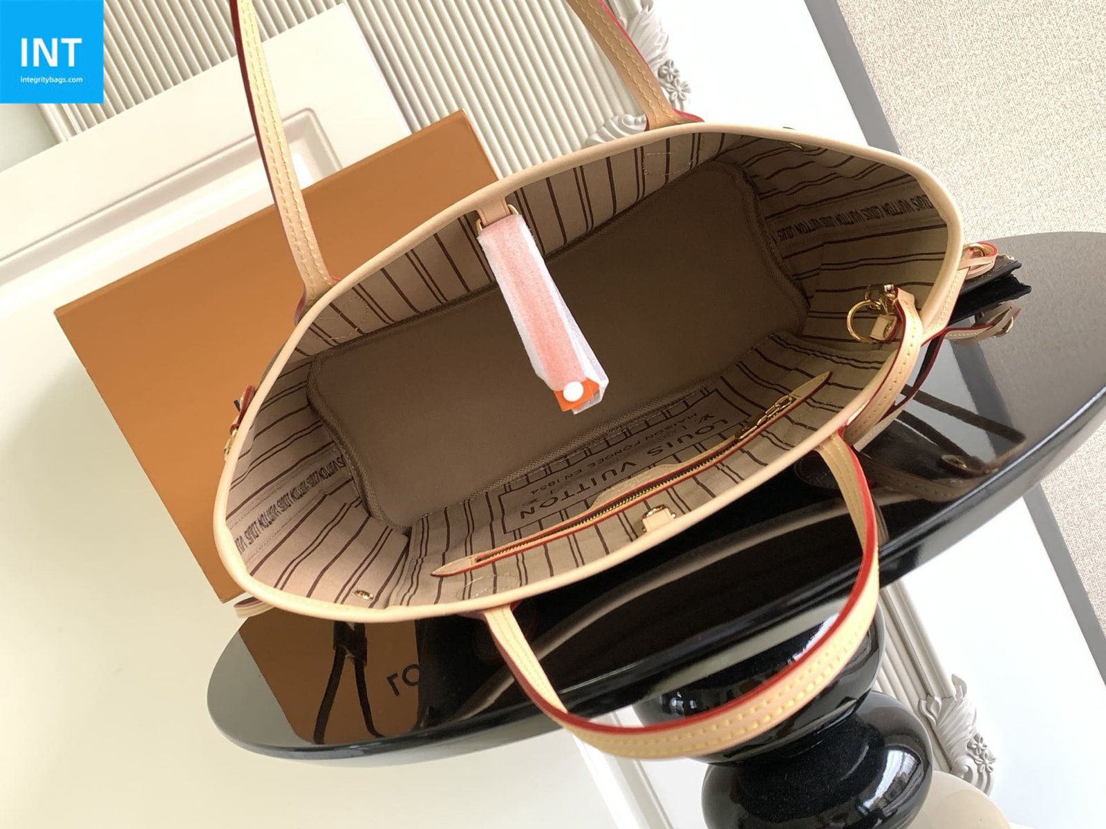 L0vis Vvtt0n M46979 Neverfull PM