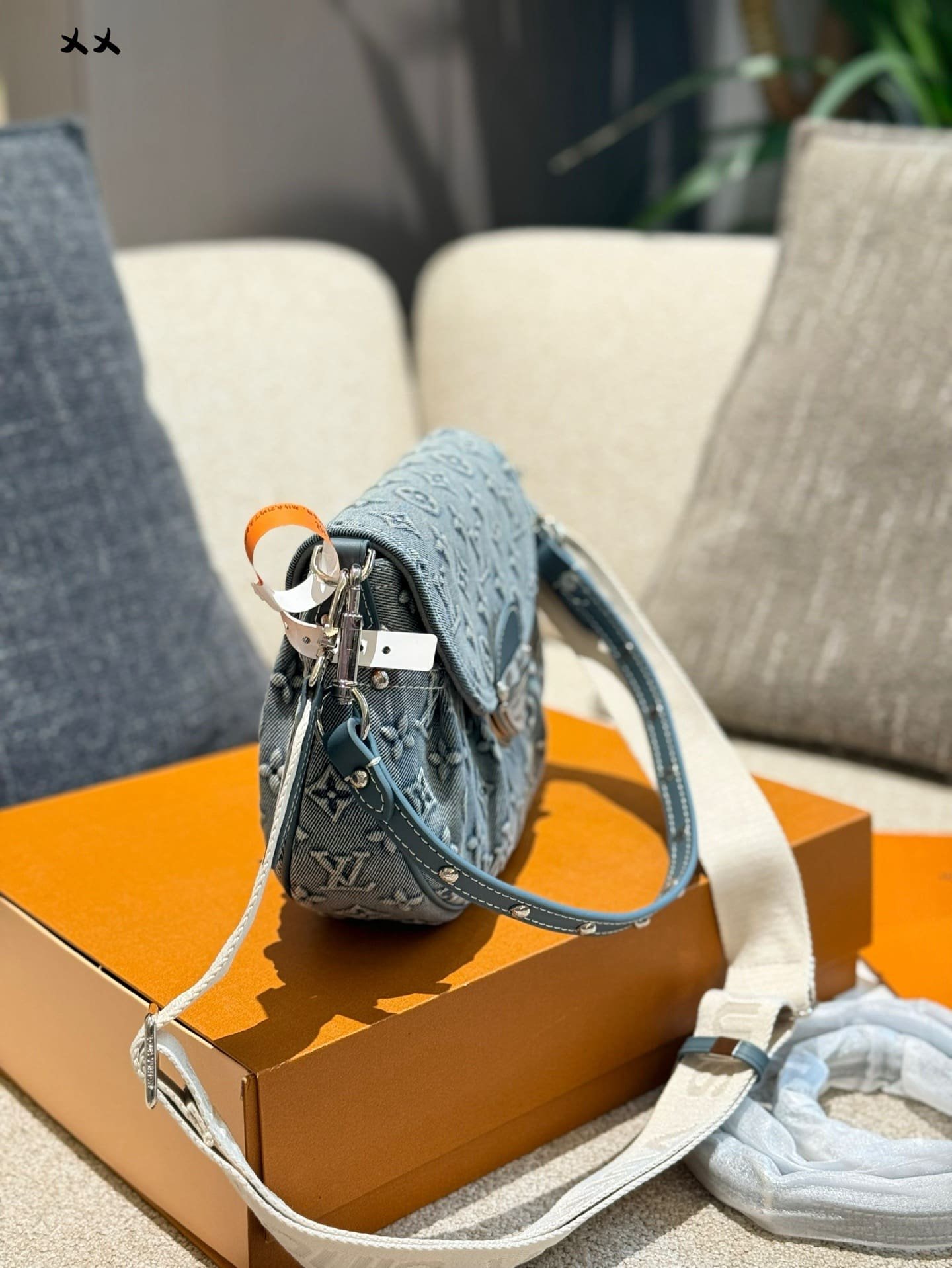 L0vis Vvtt0n denim bag