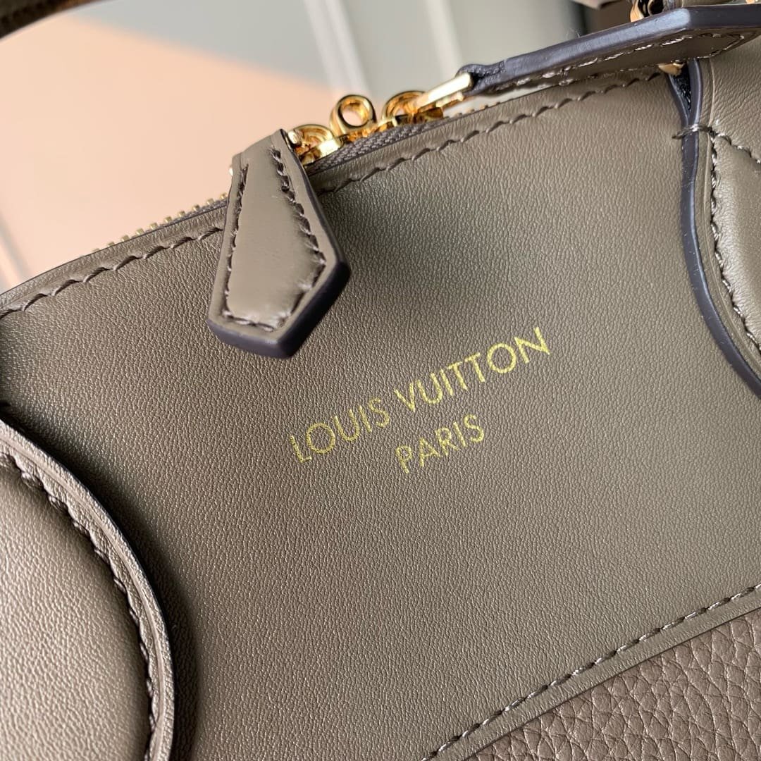 L0vis Vvtt0n M22927 Vendôme MM