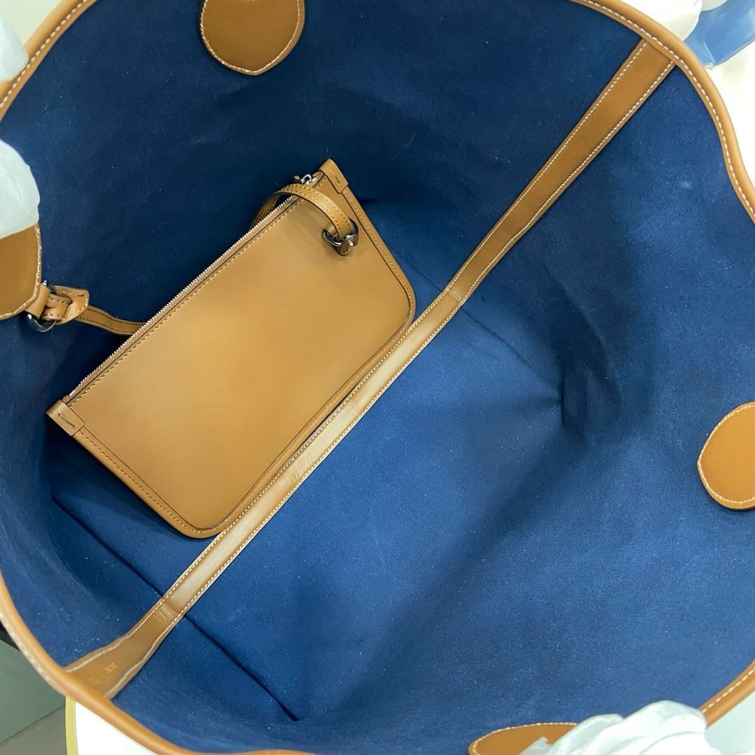Gvc*1 TOTISSIMA LARGE TOTE BAG