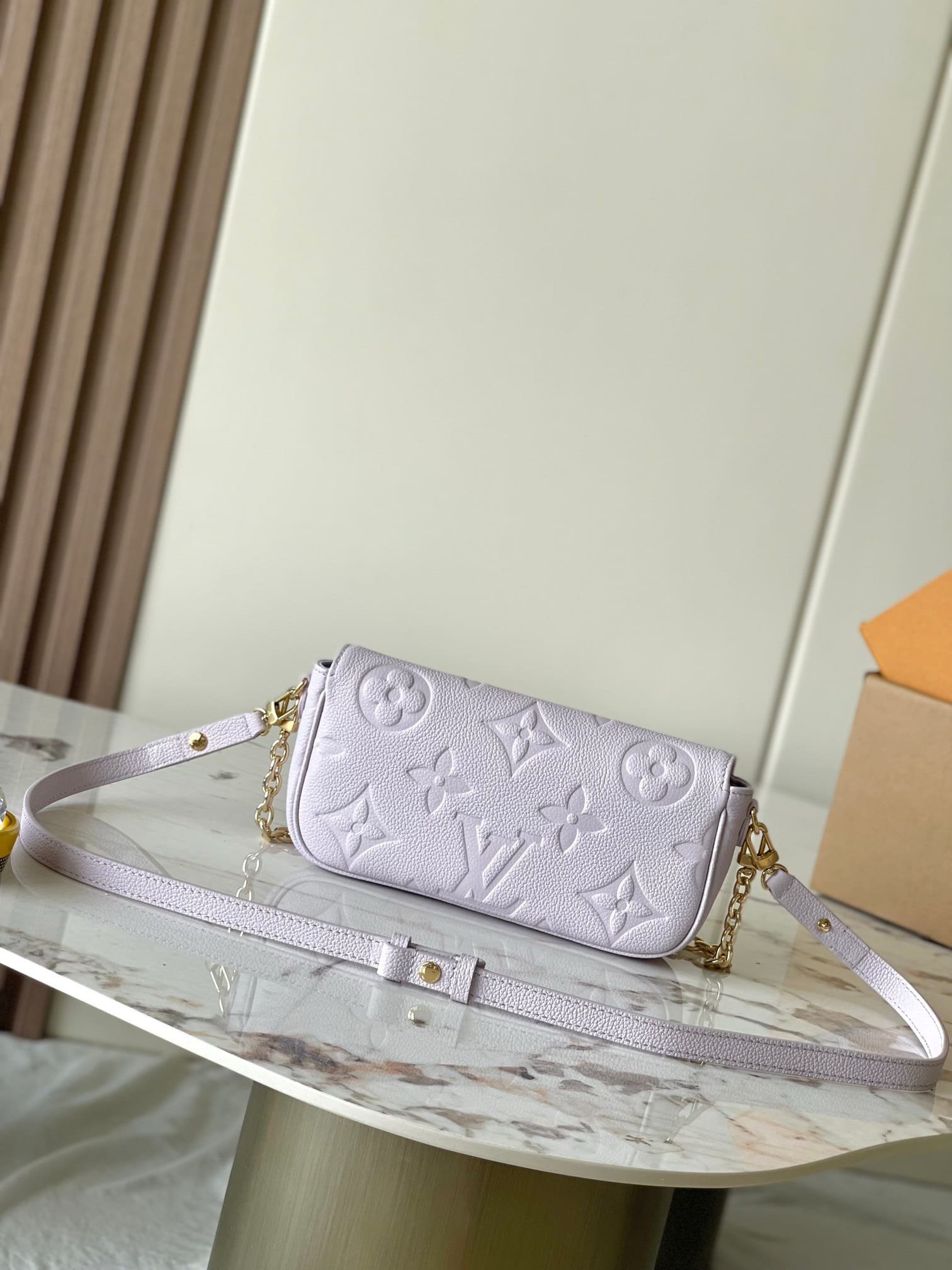 L0vis Vvtt0n M25714 Wallet On Chain Ivy