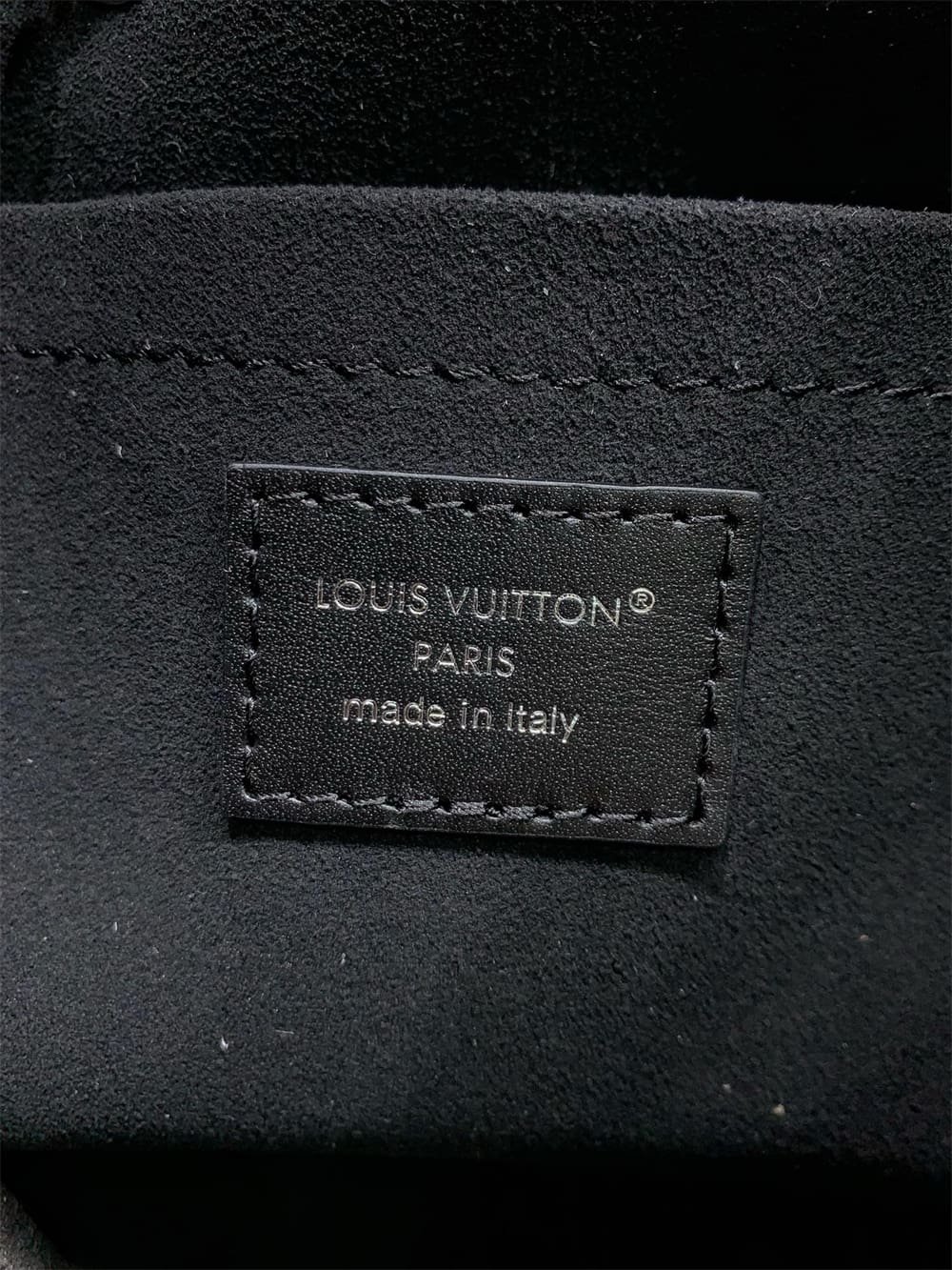 L0vis Vvtt0n M14377 No Way Vibe