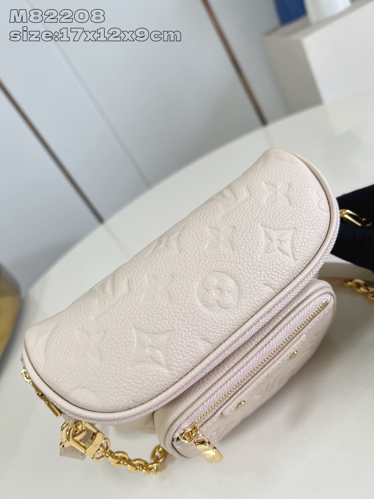 L0vis Vvtt0n M14420 Mini Bumbag