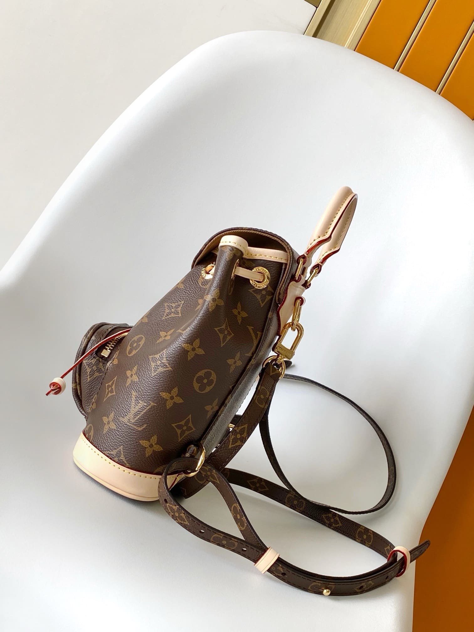 L0vis Vvtt0n M11199 MONTSOURIS Mini Backpack
