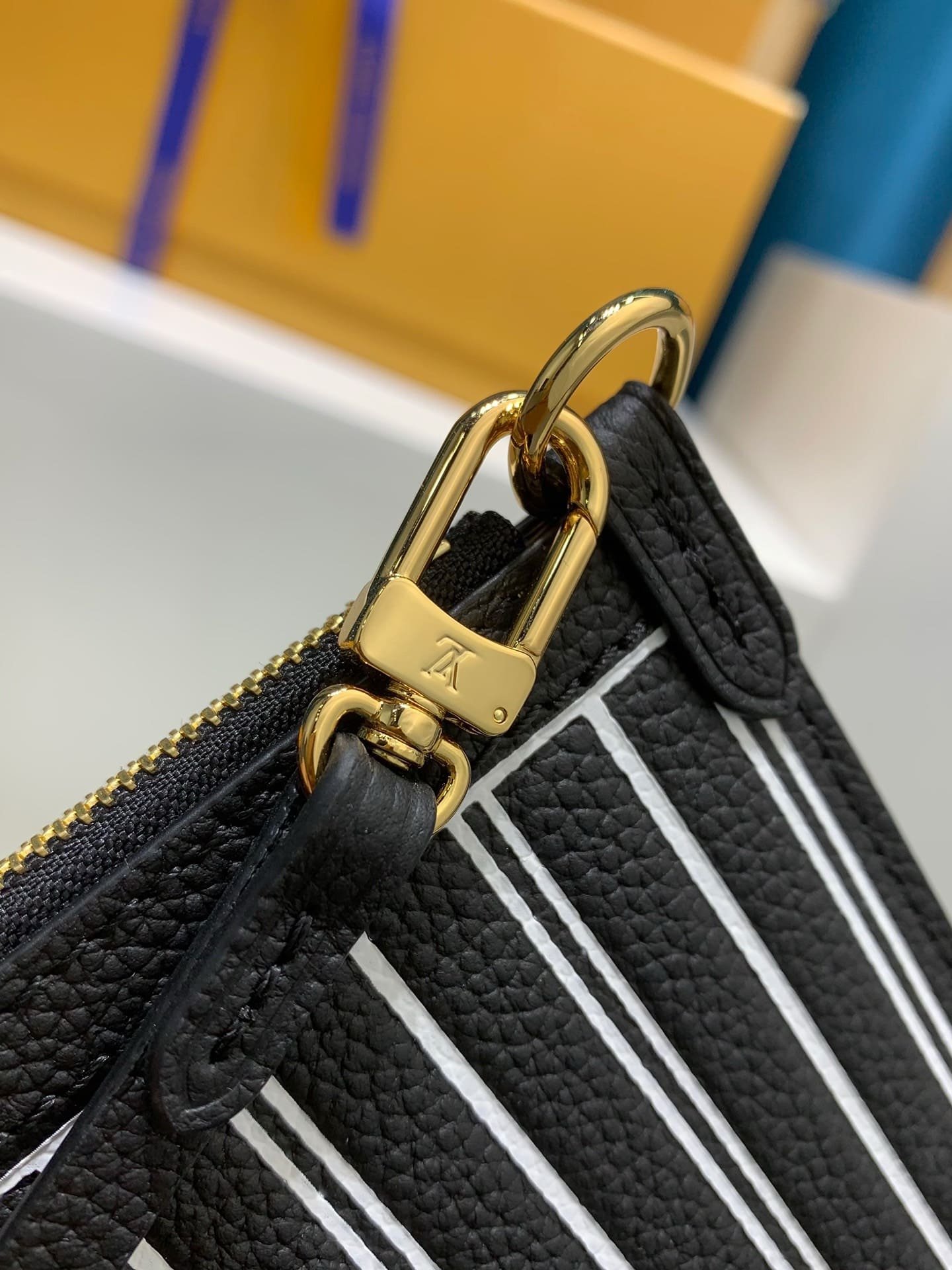 L0vis Vvtt0n M11946 Neverfull Inside Out MM