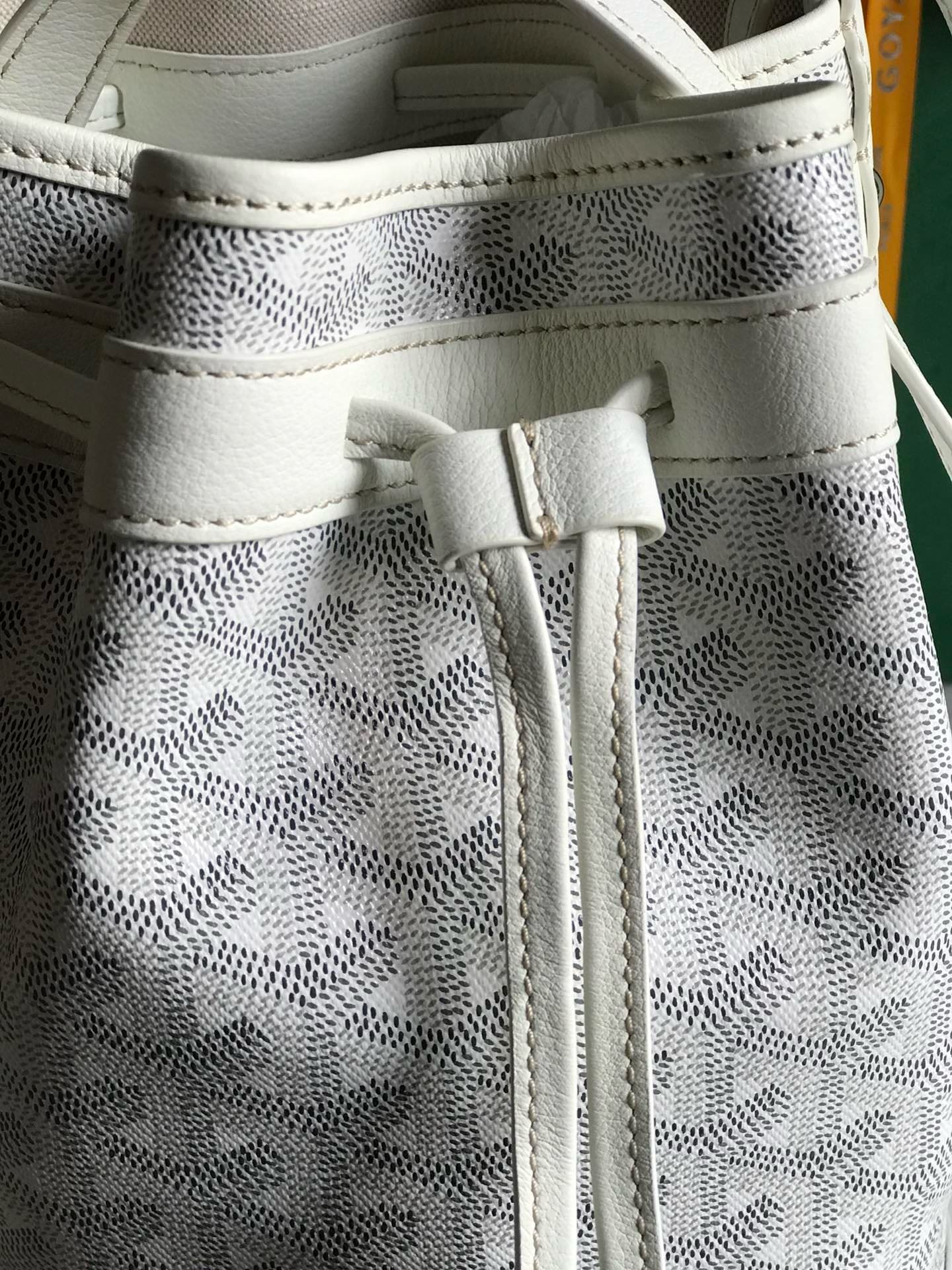 G09ard Petit Flot Bucket Bag