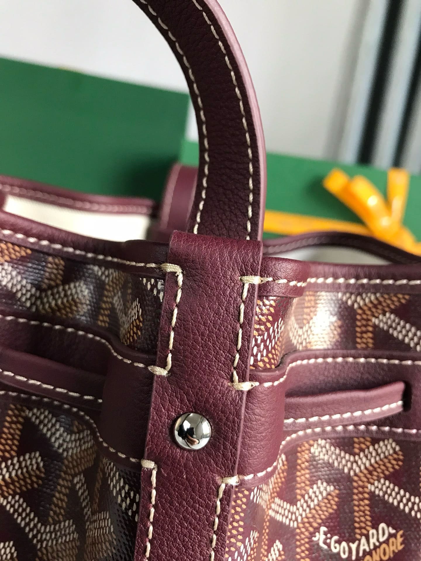 G09ard Petit Flot Bucket Bag