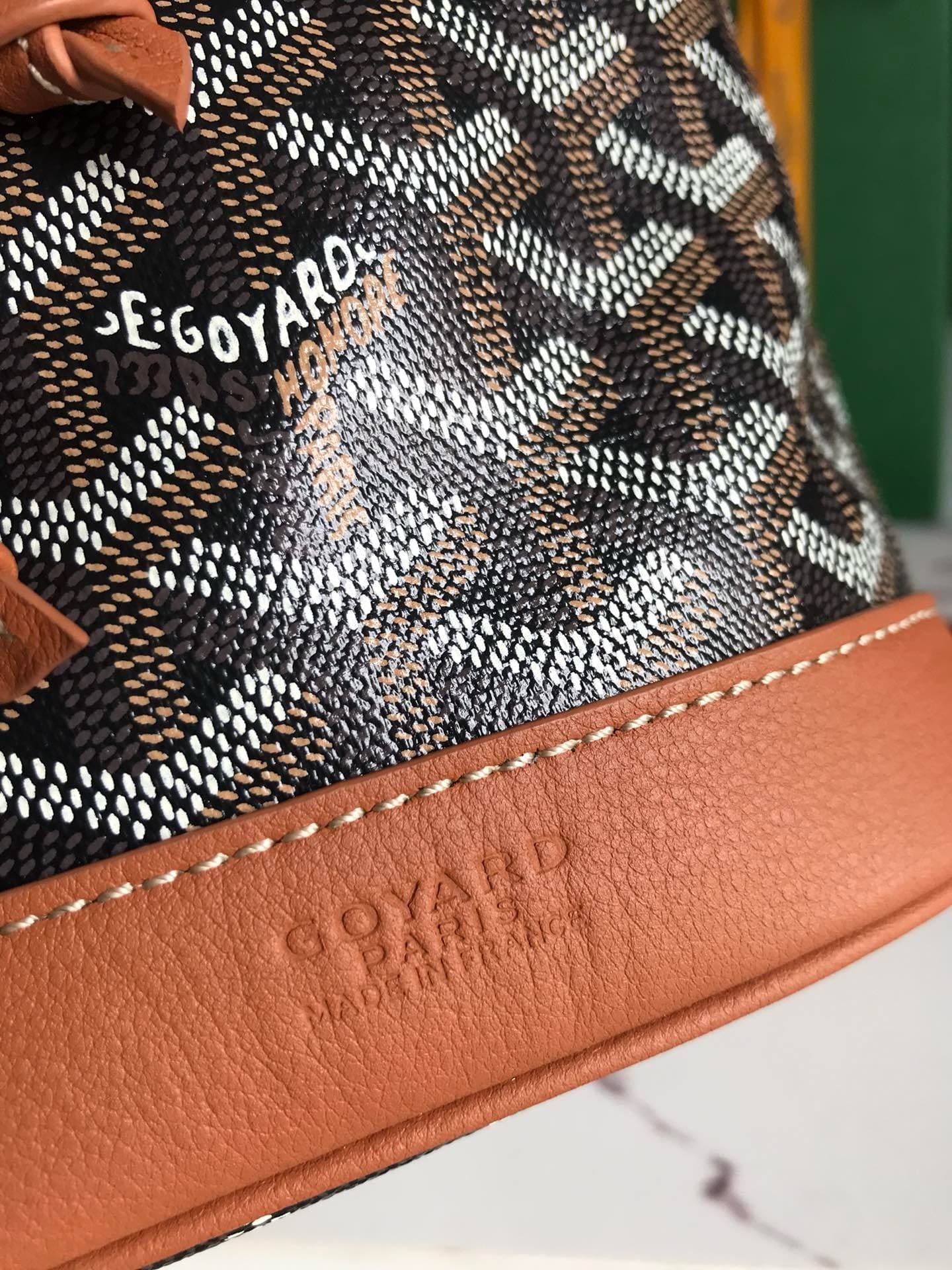 G09ard Petit Flot Bucket Bag