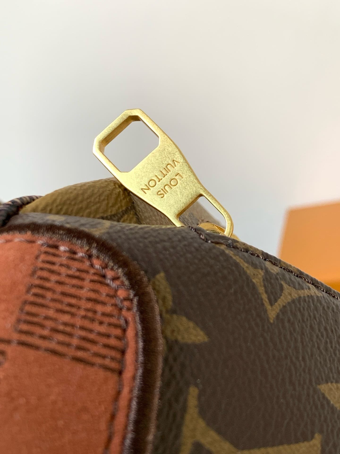 L0vis Vvtt0n M15271 Rush Bumbag
