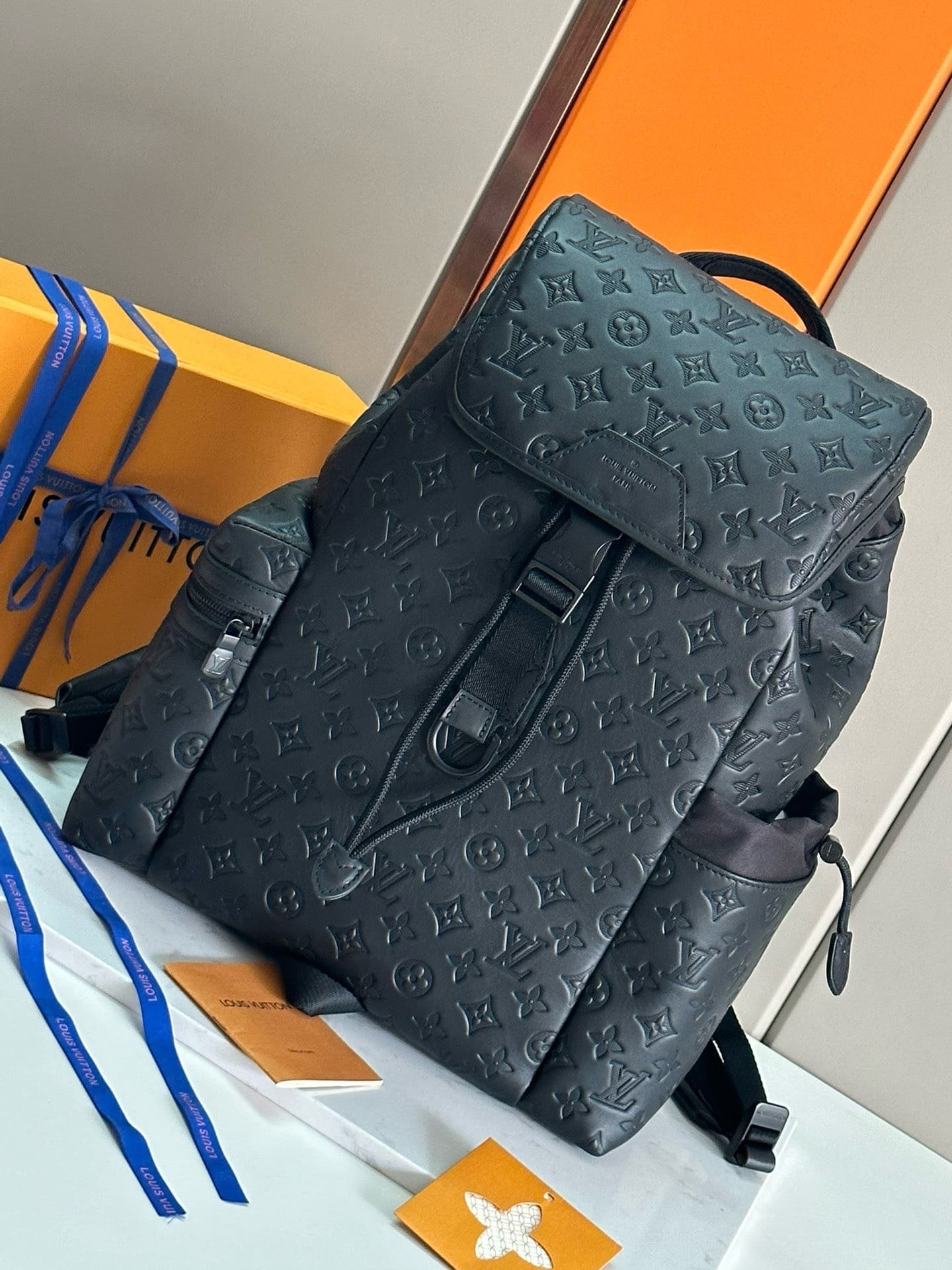 L0vis Vvtt0n M43680 Discovery Backpack
